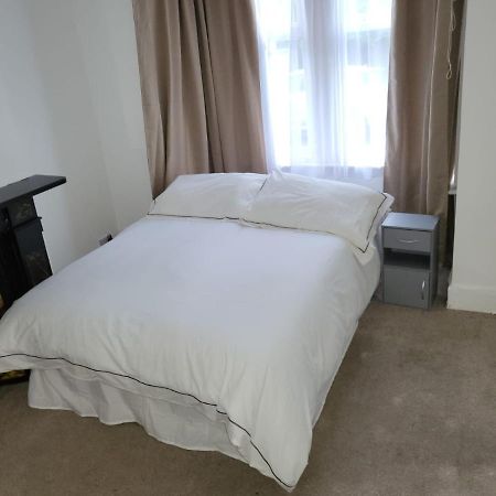 Affordable Rooms In Gillingham Gillingham  Eksteriør bilde